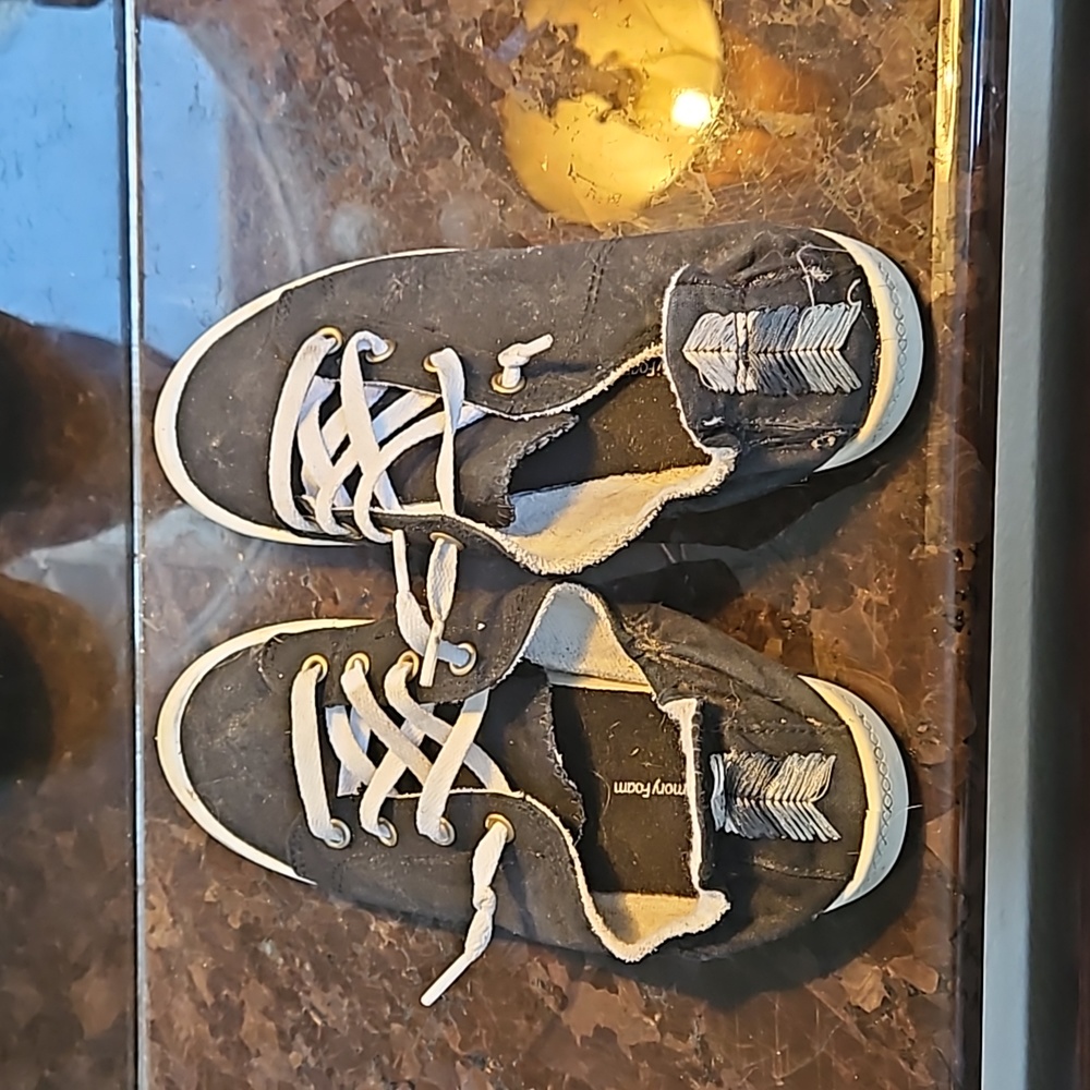 Tennis Shoes
